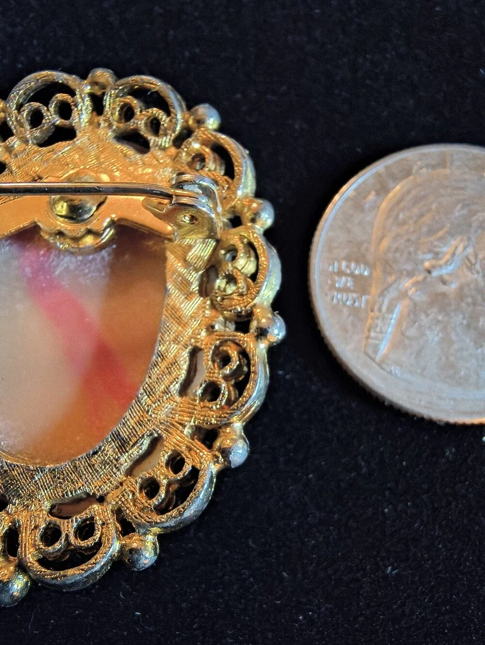 Vintage Pink Cameo Brooch Gold Tone Filigree Victorian Style Estate Jewelry